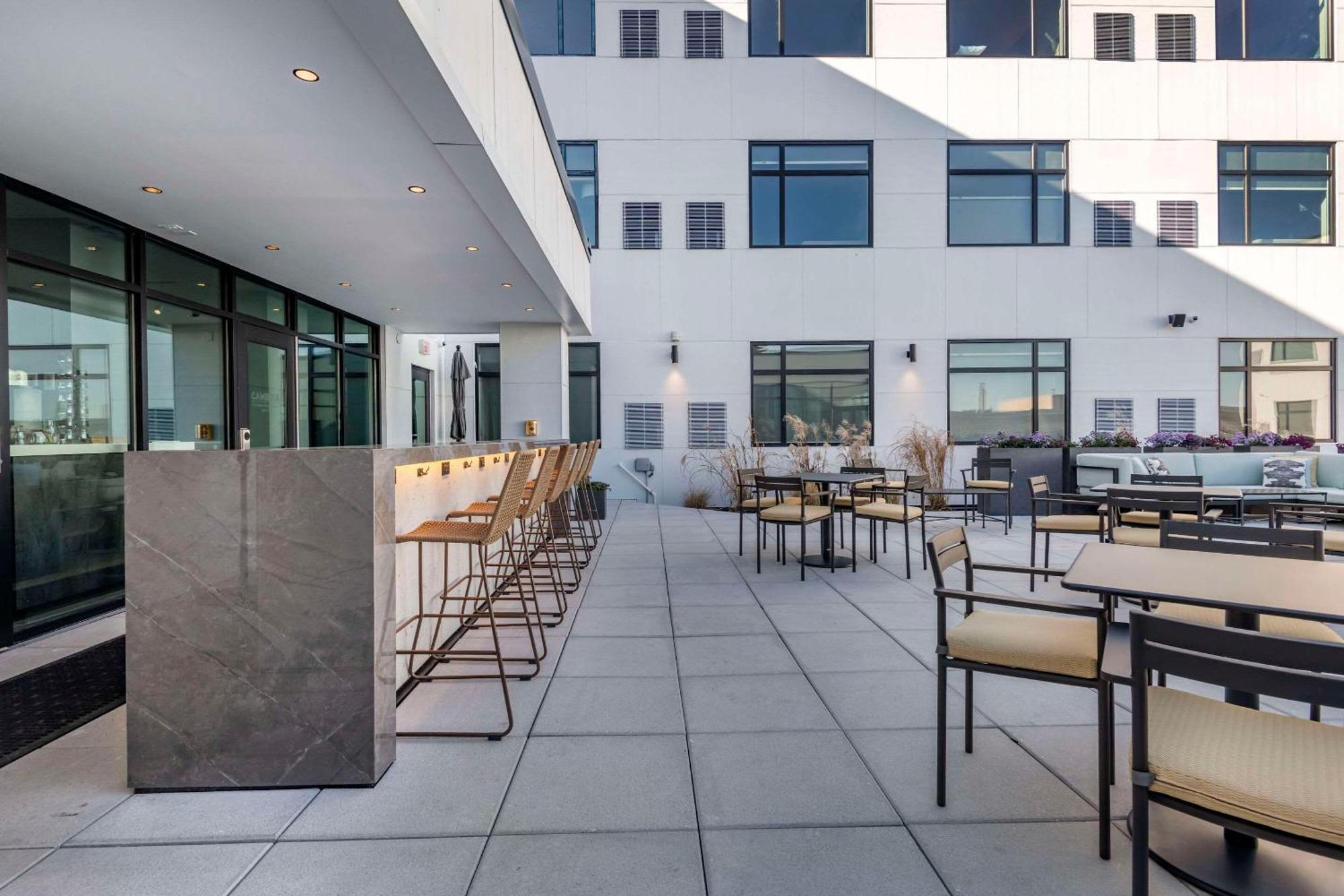 Cambria Hotel Portland Downtown Old Port المظهر الخارجي الصورة