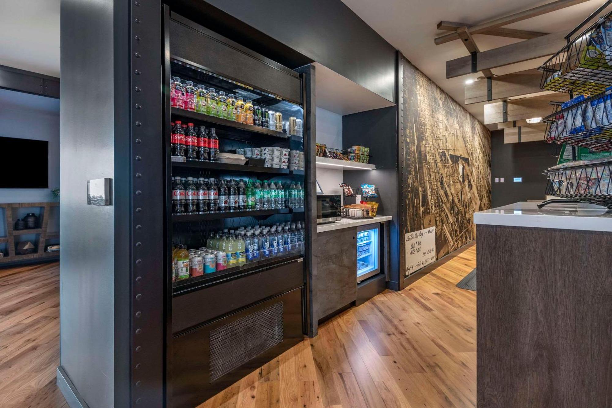 Cambria Hotel Portland Downtown Old Port المظهر الخارجي الصورة