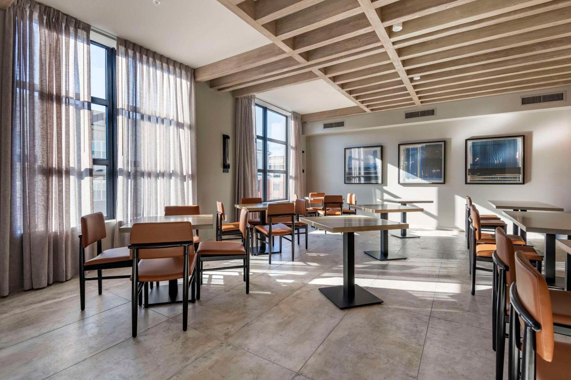 Cambria Hotel Portland Downtown Old Port المظهر الخارجي الصورة