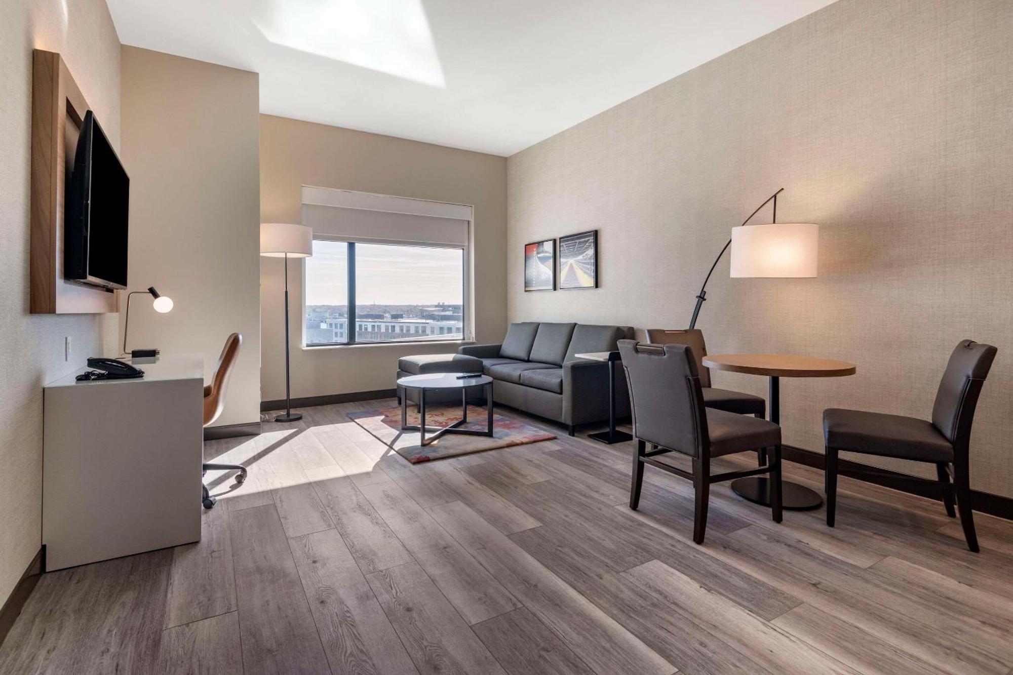 Cambria Hotel Portland Downtown Old Port المظهر الخارجي الصورة